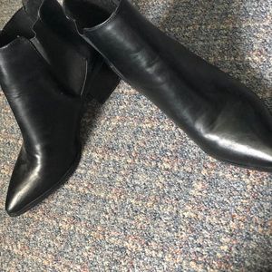 Black boots from Just Fab.com size 7.5